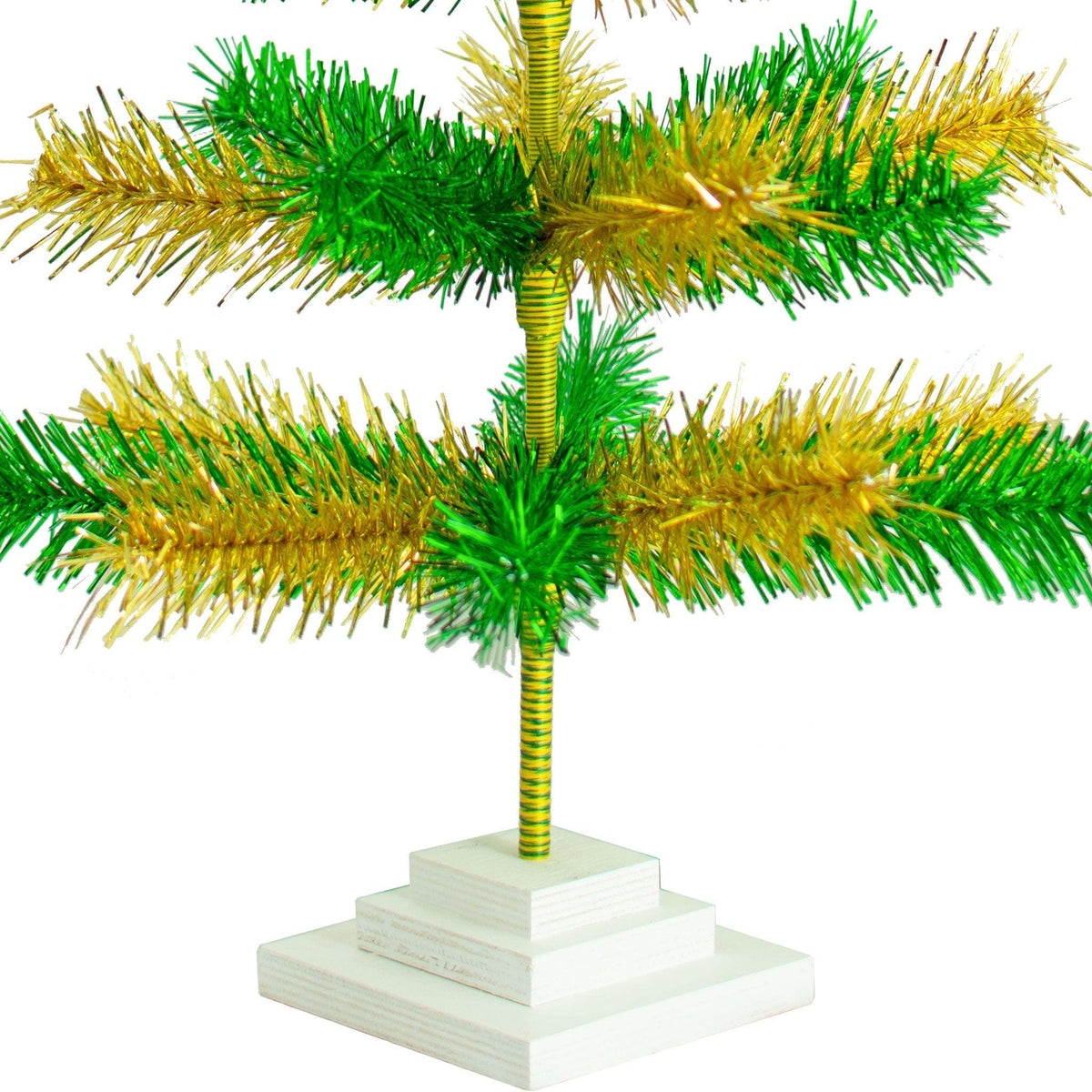 Introducing Lee Display's brand new St. Patrick's Day Themed Mixed Tinsel Christmas Trees made by hand in the USA!    Celebrate the luck of the Irish spirit with a Shamrock-Green and Gold-colored Tinsel Christmas Tree.  Shop now at leedisplay.com